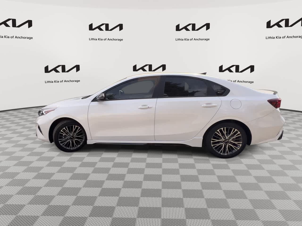 Used 2024 Kia Forte GT-Line w/ GT-Line Premium Package FWD image 5