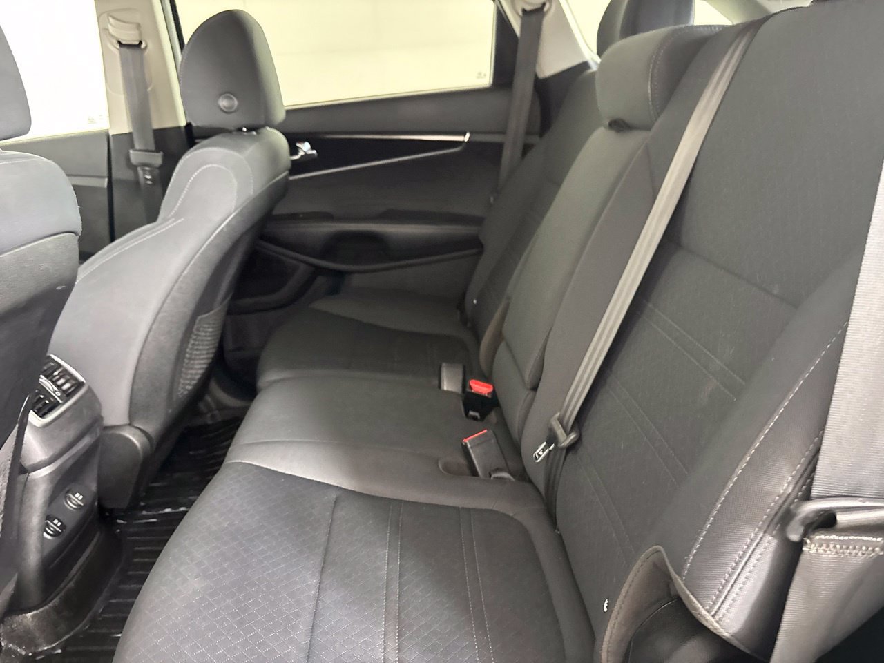 Used 2019 Kia Sorento AWD w/ LX Convenience Package image 21
