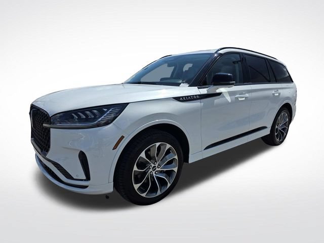 New 2026 Lincoln Aviator 2WD w/ Jet Appearance Package image 3