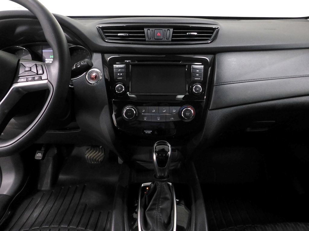 Used 2020 Nissan Rogue SV AWD/4WD image 31