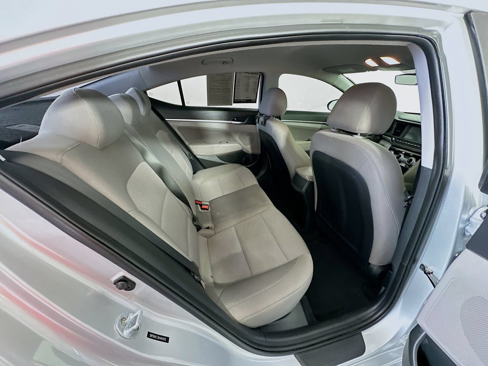 Used 2019 Hyundai Elantra SEL FWD image 31