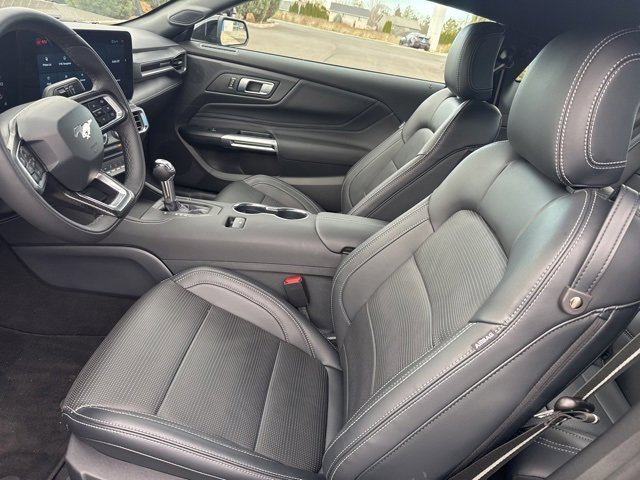 Used 2025 Ford Mustang Premium image 20