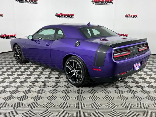 Used 2016 Dodge Challenger R/T Scat Pack RWD image 6