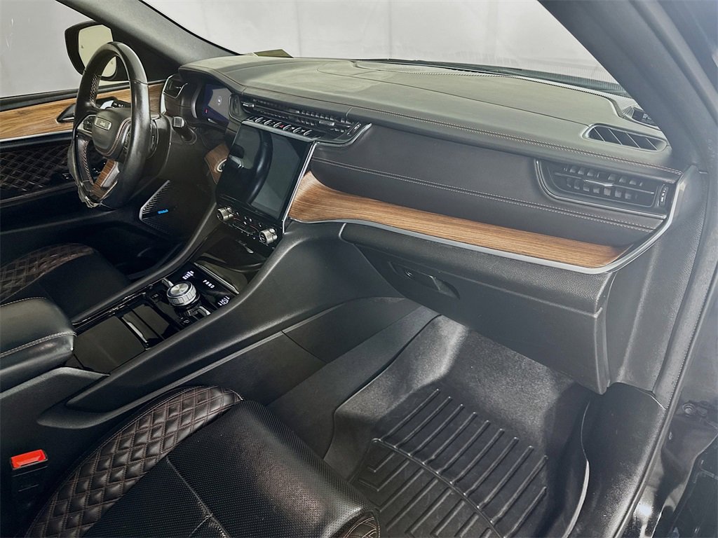 Used 2023 Jeep Grand Cherokee Summit image 31