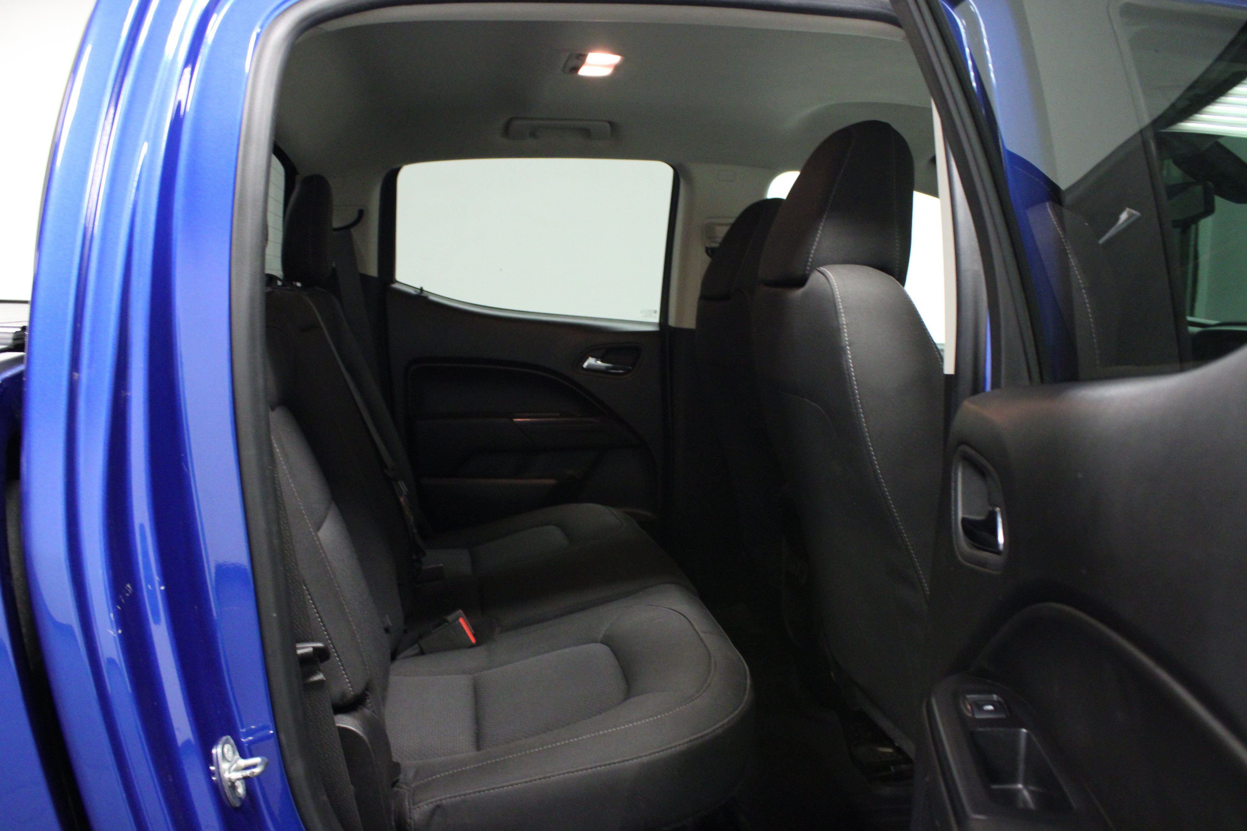 Used 2018 Chevrolet Colorado LT w/ LT Convenience Package AWD/4WD image 15