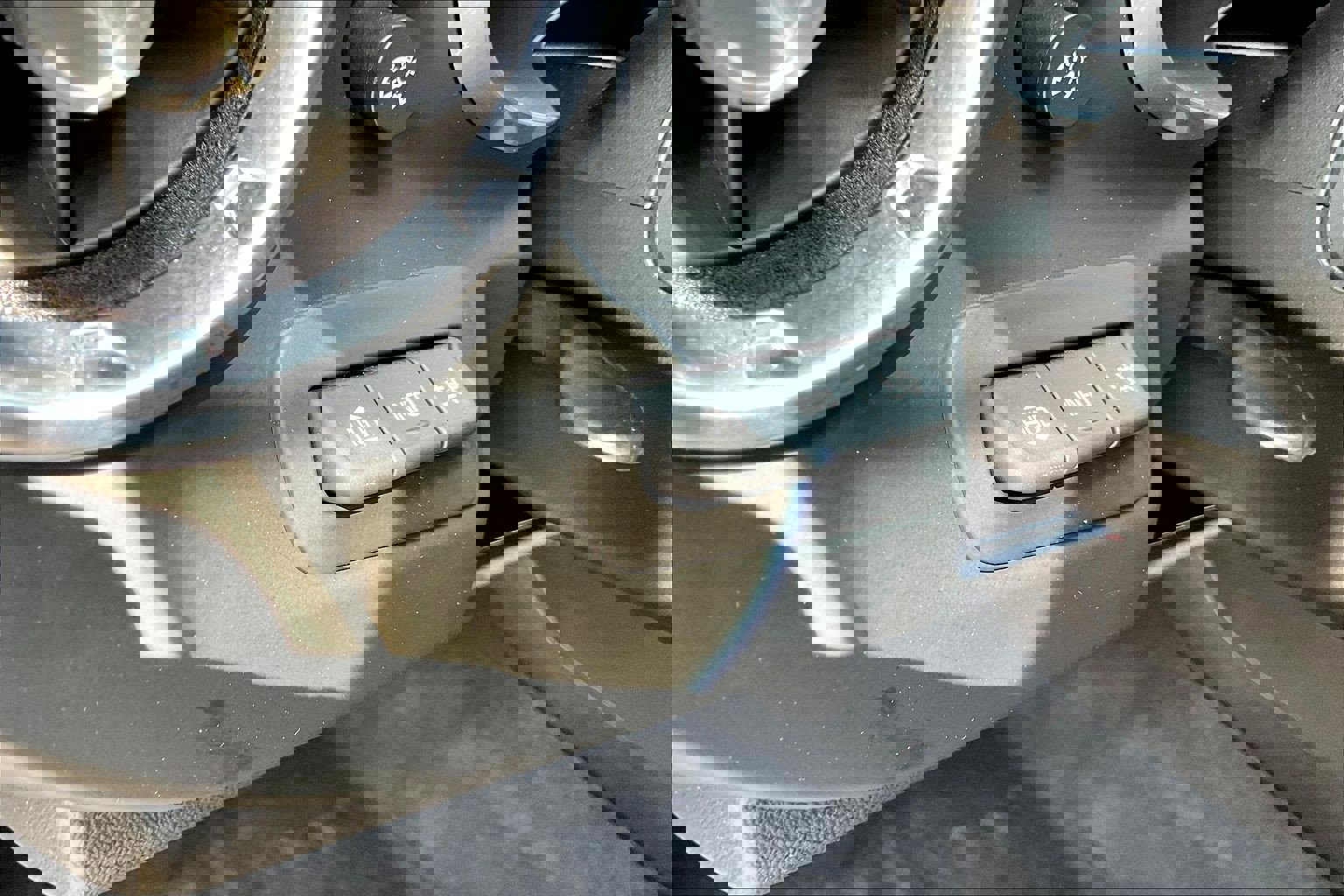 Used 2017 Chevrolet Camaro ZL1 image 35