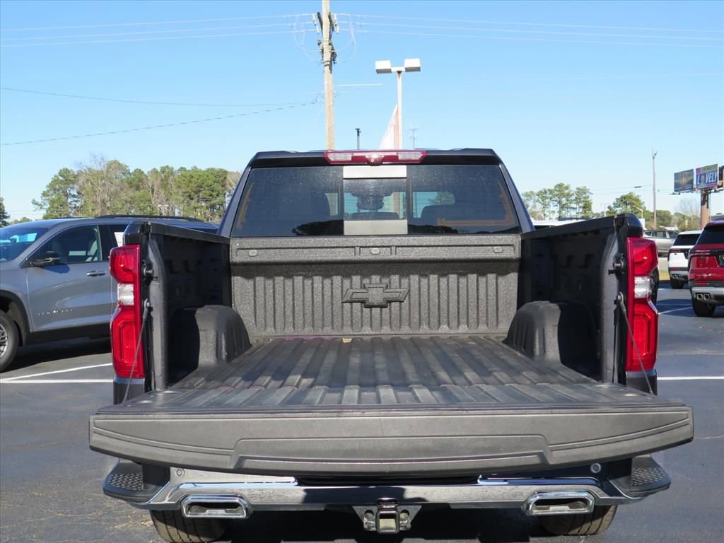 Used 2024 Chevrolet Silverado 1500 LTZ w/ Technology Package image 17