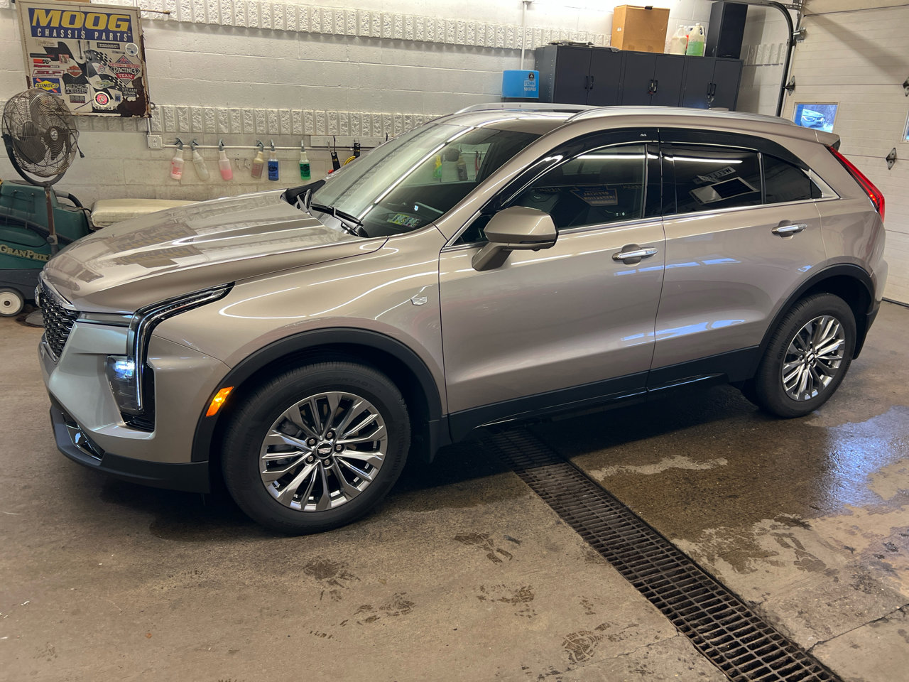 Used 2024 Cadillac XT4 Premium Luxury w/ Active Safety Package image 7