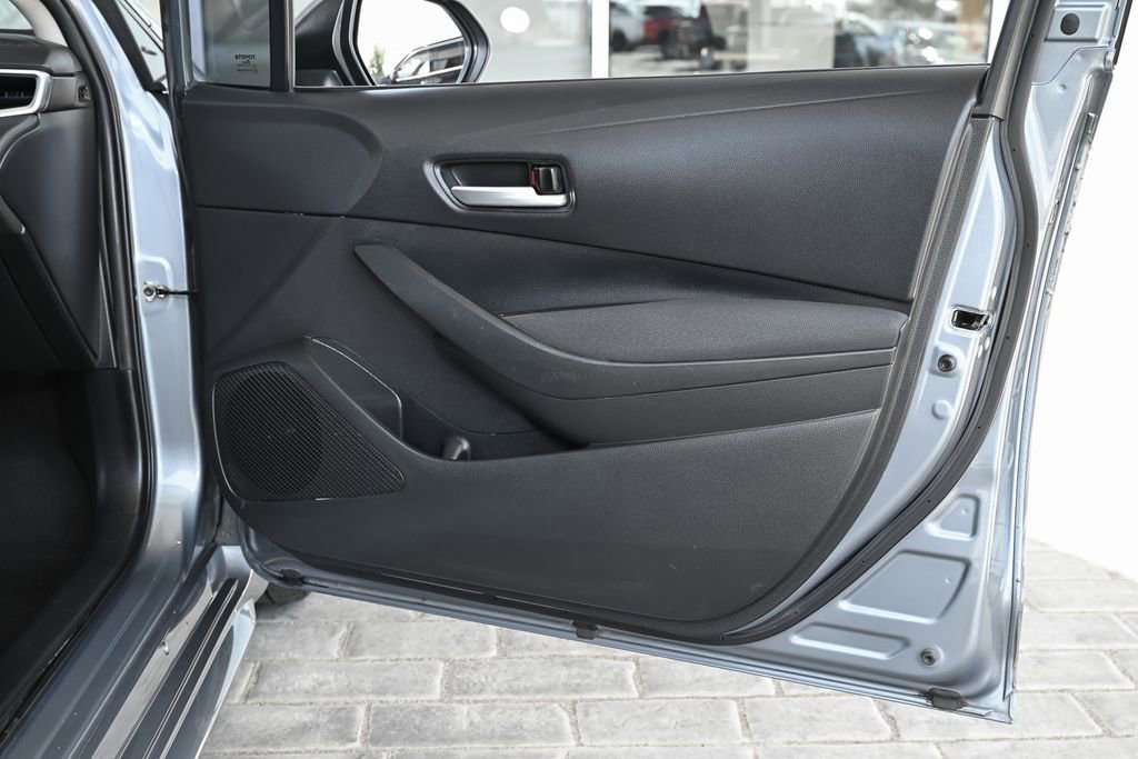 Used 2020 Toyota Corolla LE w/ Carpet Mat Package (TMS) FWD image 38
