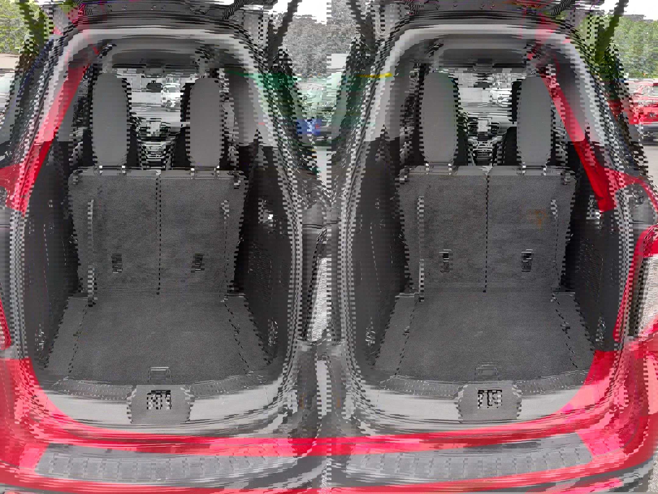 Used 2022 Ford Explorer XLT image 29