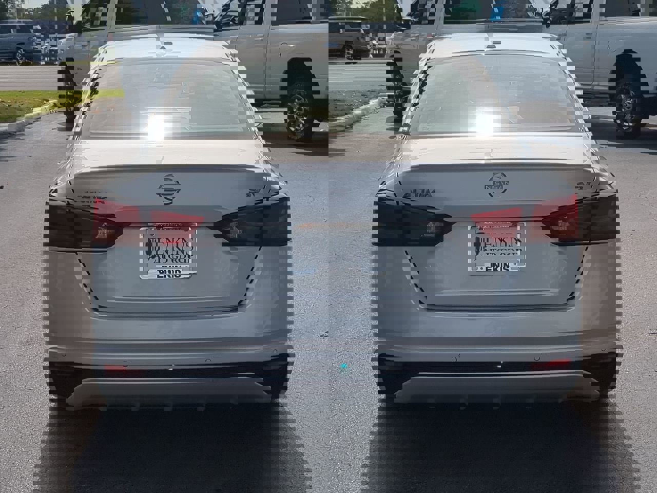 Used 2024 Nissan Altima 2.5 SV image 5