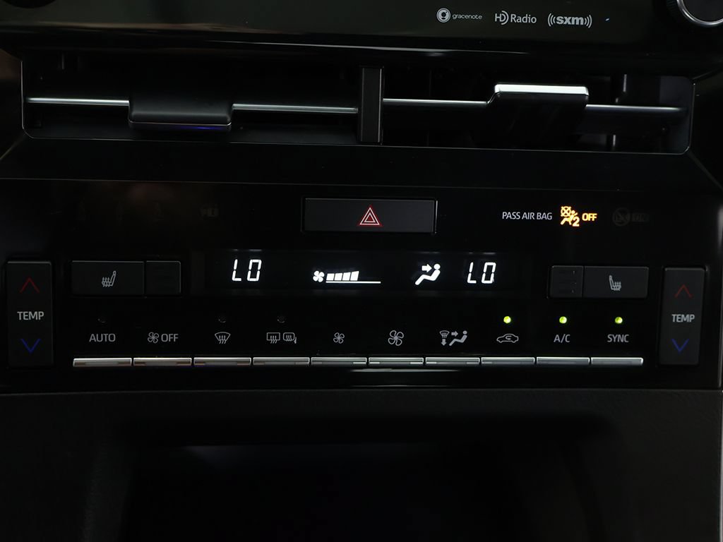 Used 2019 Toyota Avalon XLE w/ Moonroof Package FWD image 50