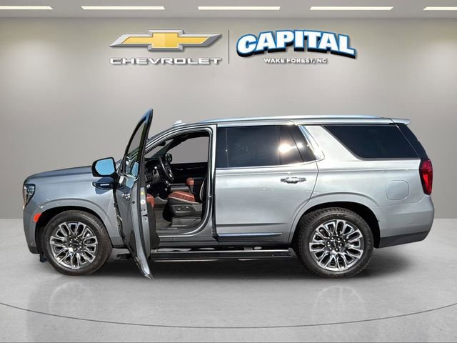 Used 2023 GMC Yukon Denali Ultimate AWD/4WD image 9