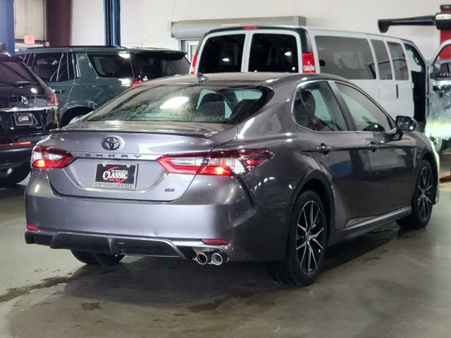 Used 2022 Toyota Camry SE FWD image 4