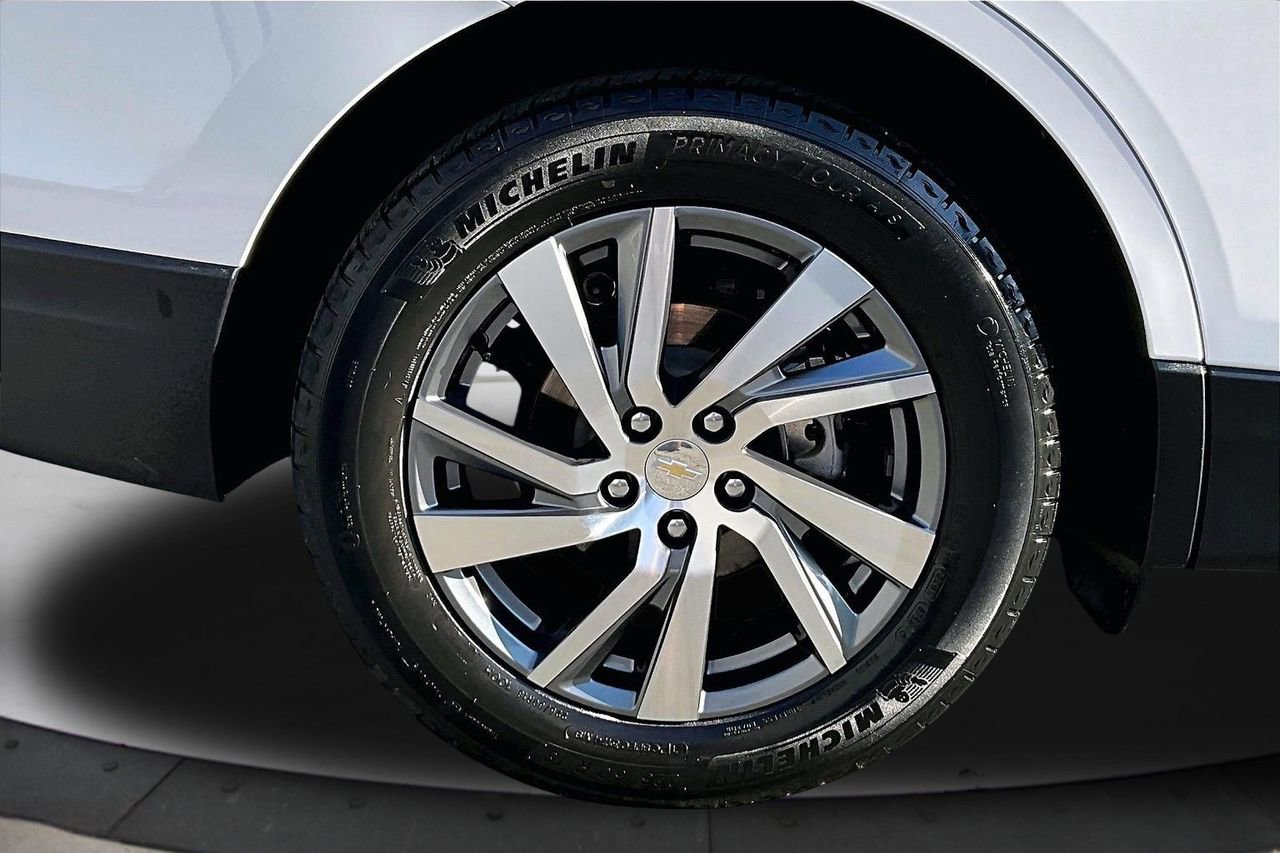 Used 2023 Chevrolet Equinox Premier image 34