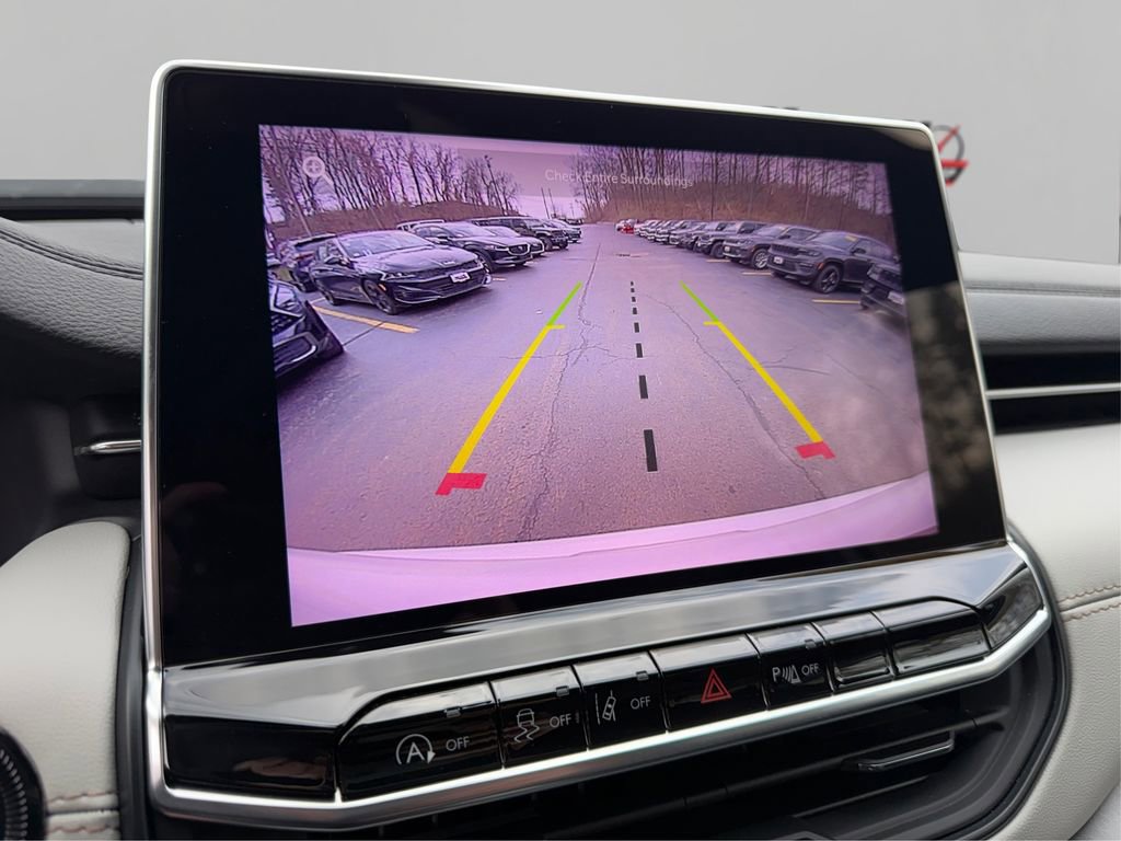 Used 2025 Jeep Compass Limited image 30