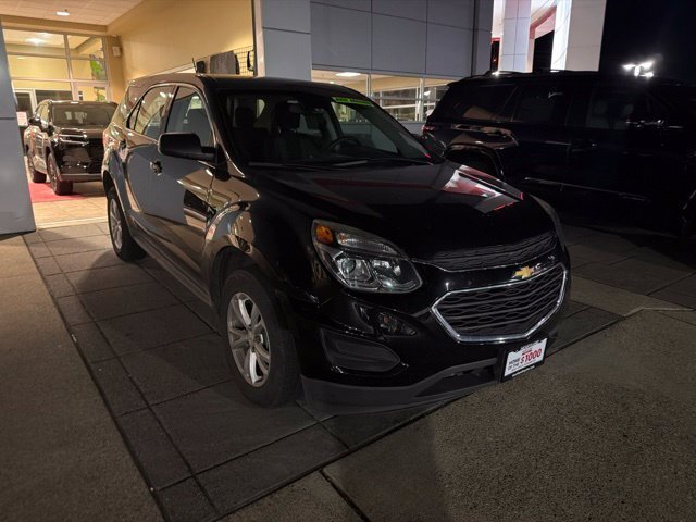 Used 2017 Chevrolet Equinox LS AWD/4WD image 2