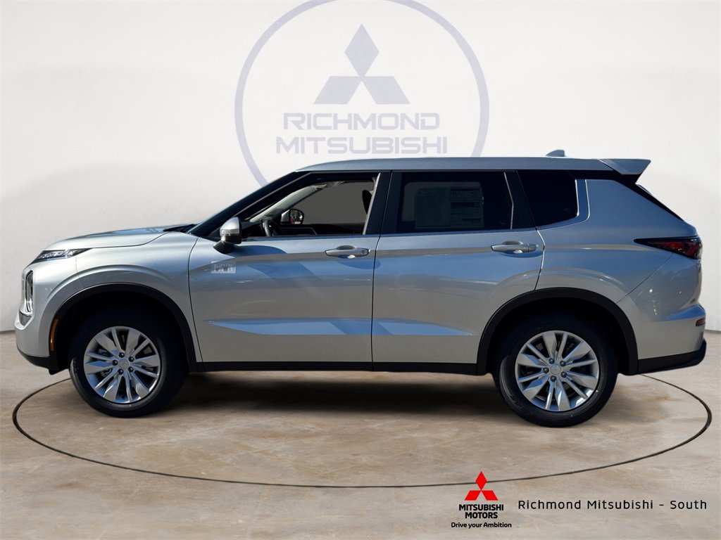 New 2025 Mitsubishi Outlander ES image 6