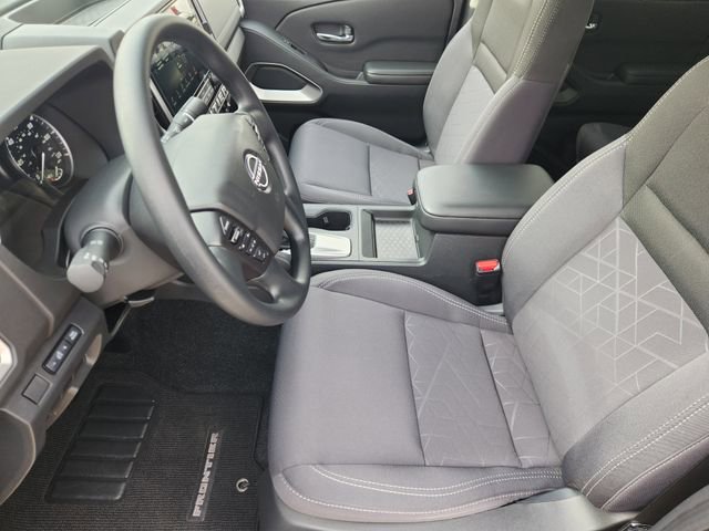 Used 2025 Nissan Frontier SV RWD image 12
