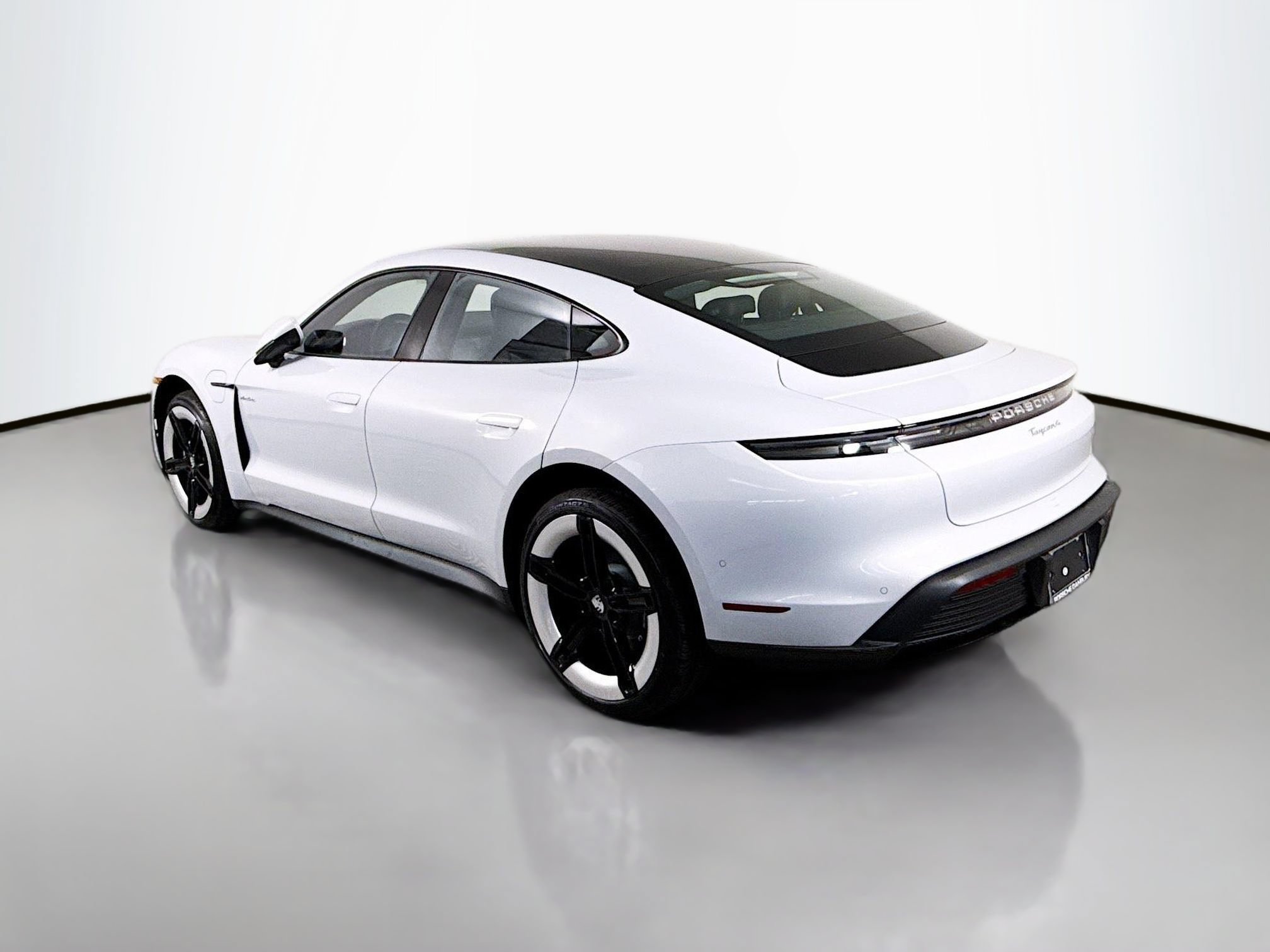 Certified 2026 Porsche Taycan AWD/4WD image 3