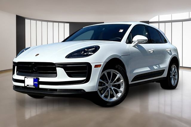 Used 2026 Porsche Macan AWD/4WD image 1
