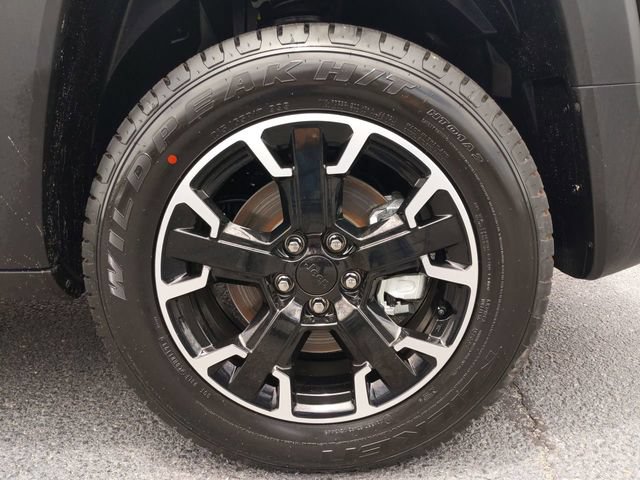Used 2023 Jeep Renegade Trailhawk w/ Trailer Tow Group AWD/4WD image 11