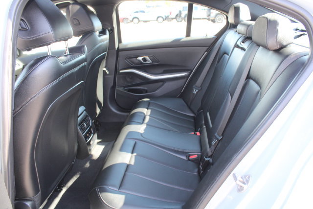 Used 2026 BMW 330i xDrive Sedan AWD/4WD image 38