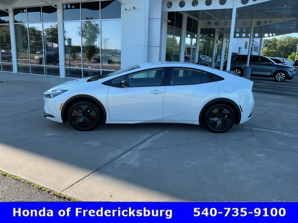 Used 2026 Toyota Prius LE FWD video 2