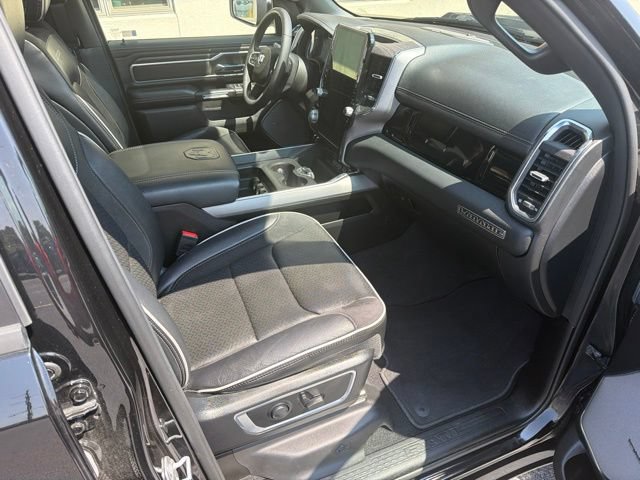 Used 2025 RAM 1500 Laramie w/ Night Edition AWD/4WD image 35