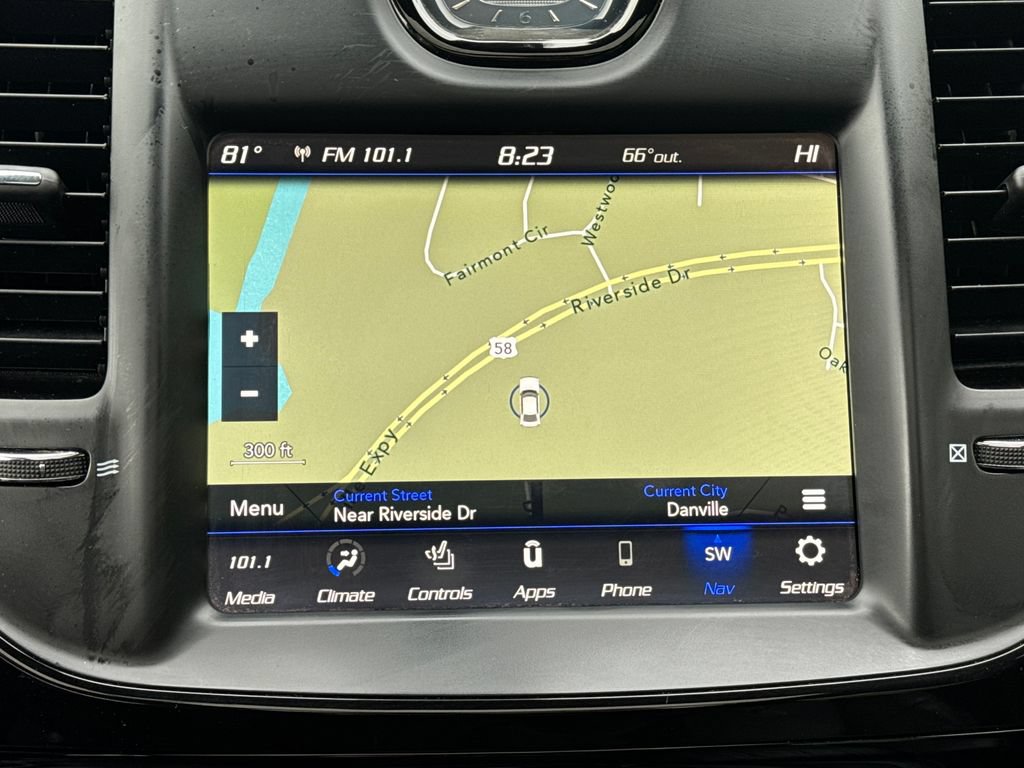 Used 2023 Chrysler 300 S RWD image 17