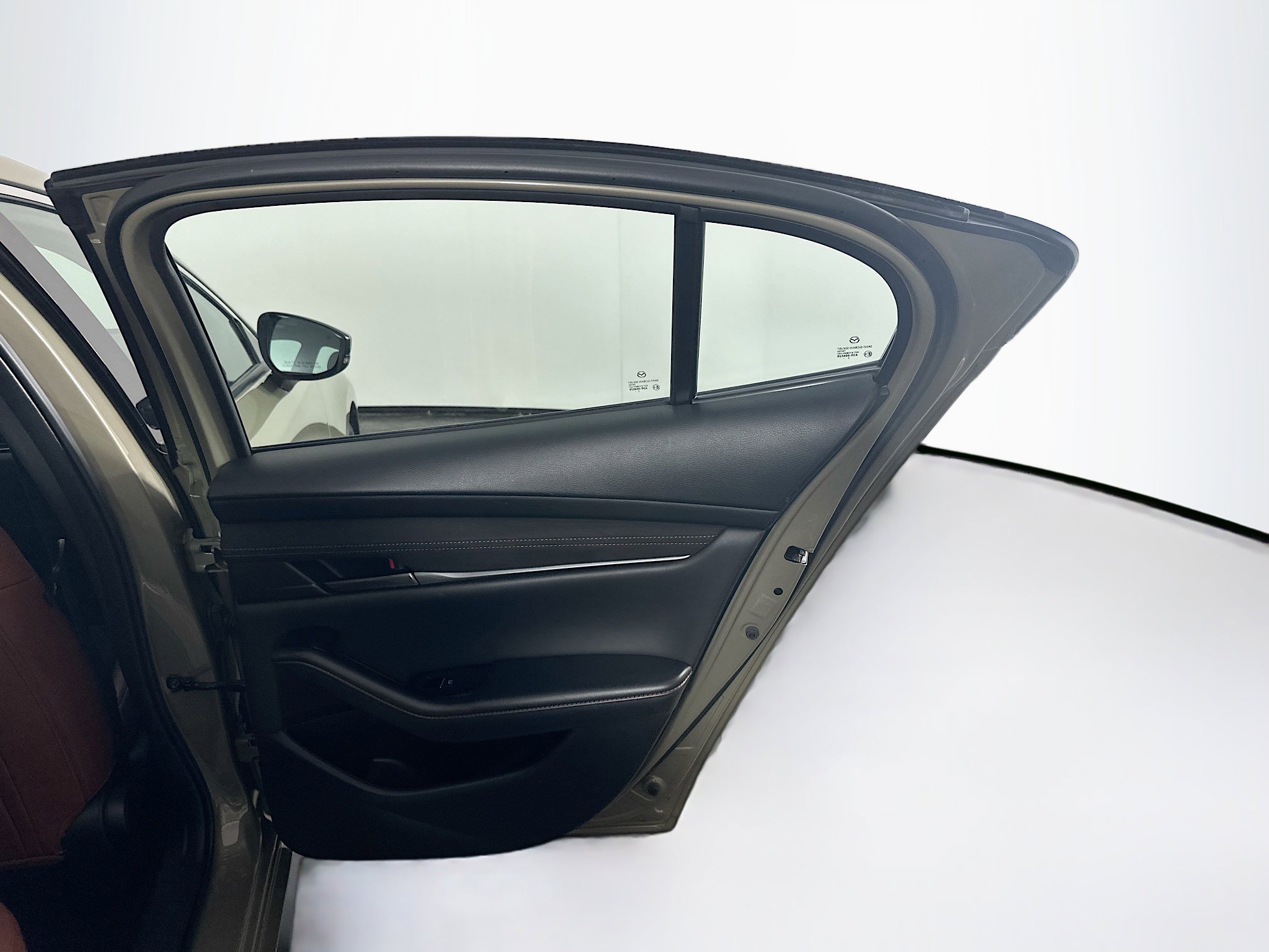 Used 2024 MAZDA MAZDA3 s image 31