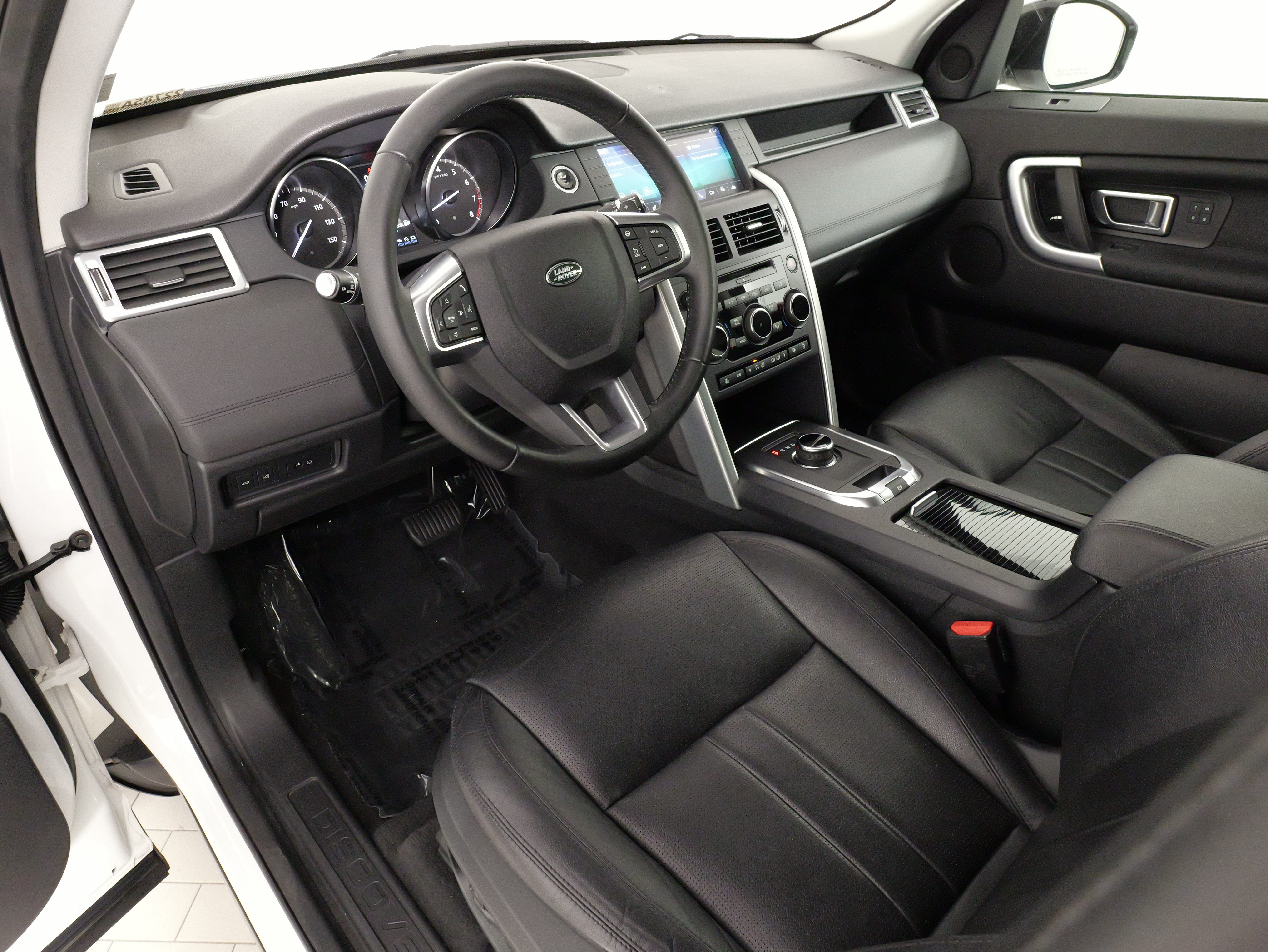 Used 2018 Land Rover Discovery Sport HSE AWD/4WD image 26
