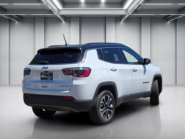 Used 2024 Jeep Compass Limited AWD/4WD image 4