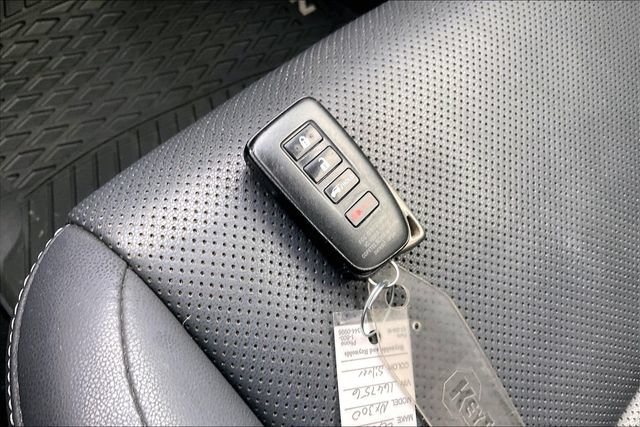 Used 2018 Lexus NX 300 AWD image 33
