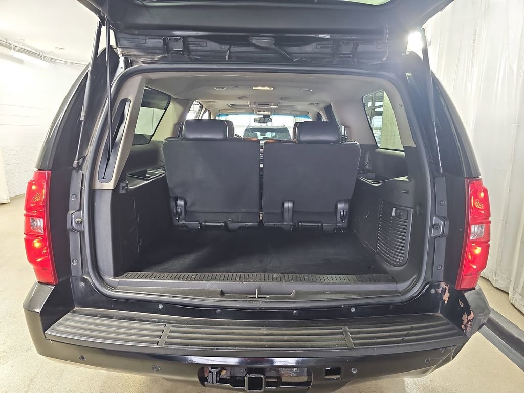 Used 2008 Chevrolet Suburban LT w/ LT Preferred Equipment Group image 17