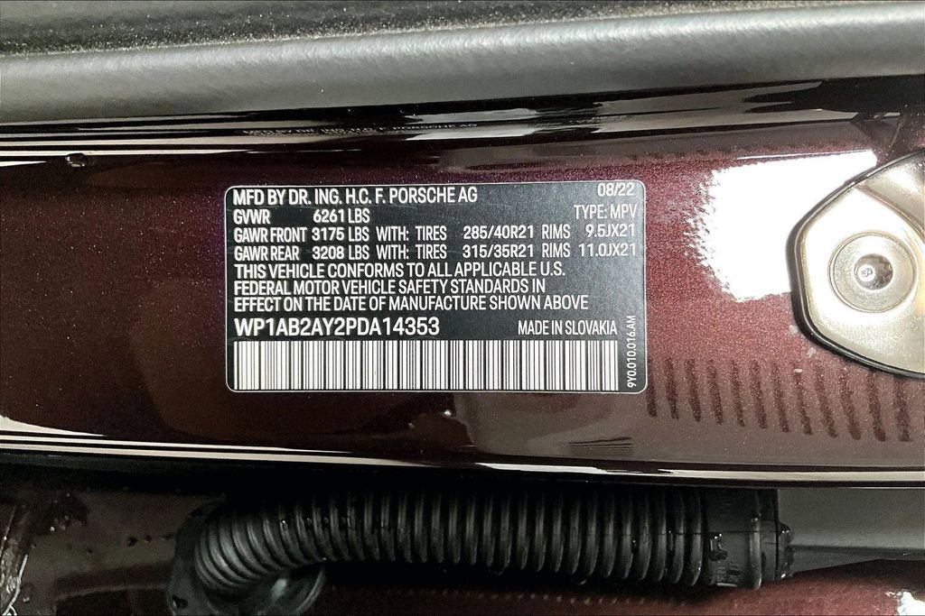 Used 2023 Porsche Cayenne S Platinum image 33