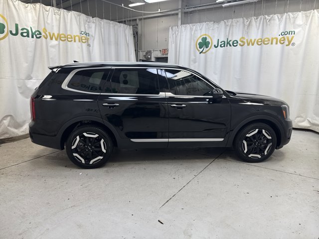 Certified 2025 Kia Telluride S image 15