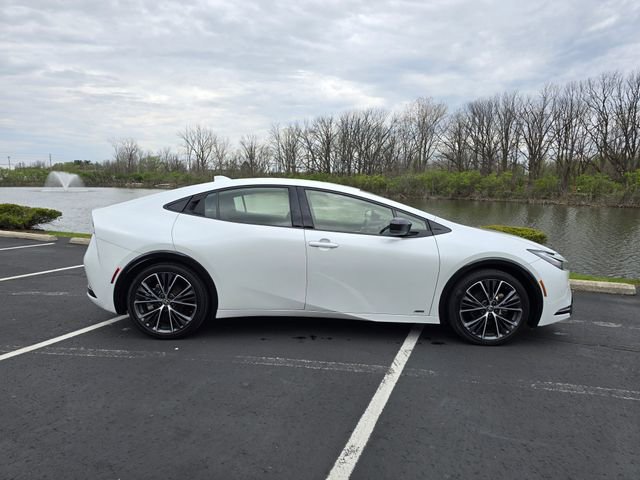 Used 2023 Toyota Prius XLE image 5