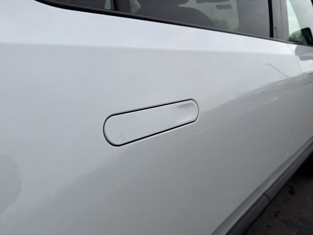 Used 2024 Rivian R1S Adventure image 11