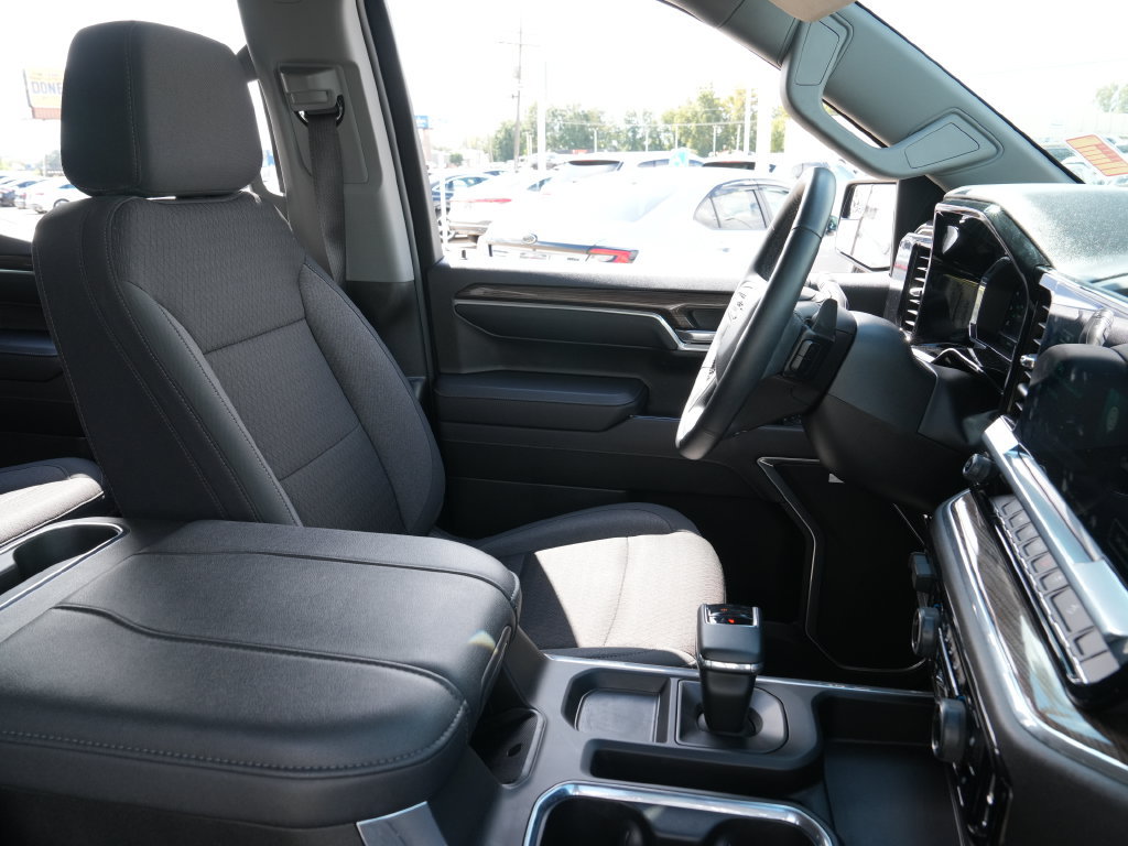 Used 2024 Chevrolet Silverado 1500 RST w/ Convenience Package II AWD/4WD image 19