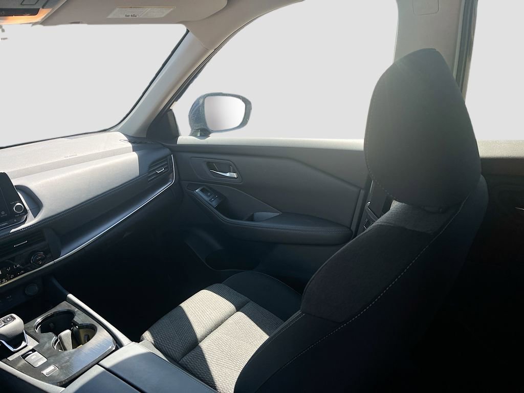 Used 2026 Nissan Rogue SV image 21
