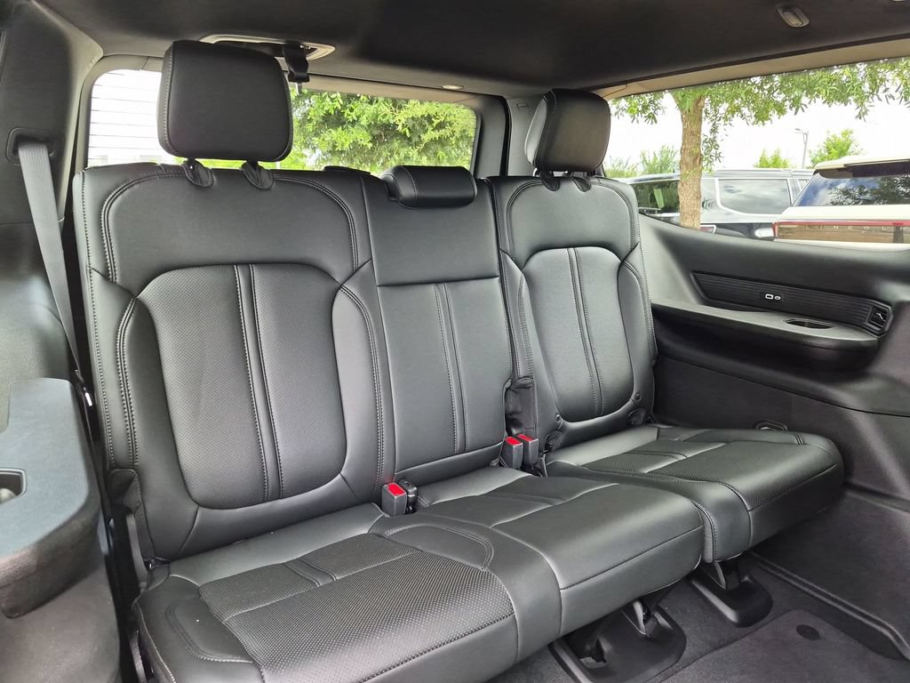 New 2026 Jeep Grand Wagoneer 4WD image 34