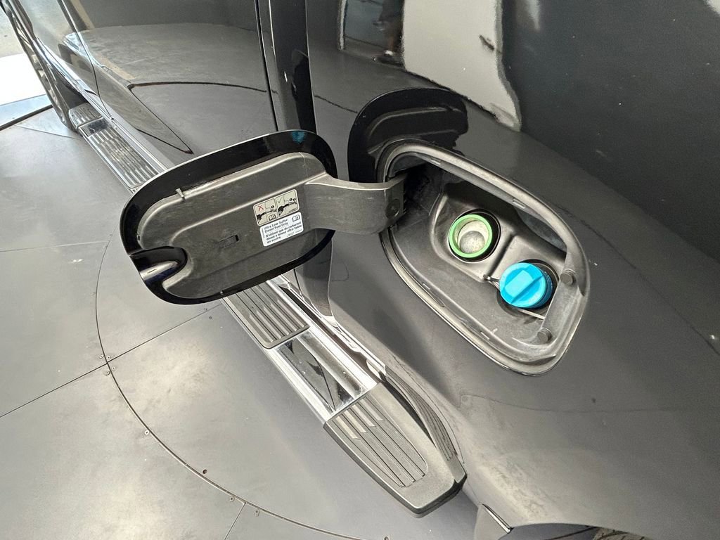 Used 2022 Chevrolet Silverado 1500 High Country image 45