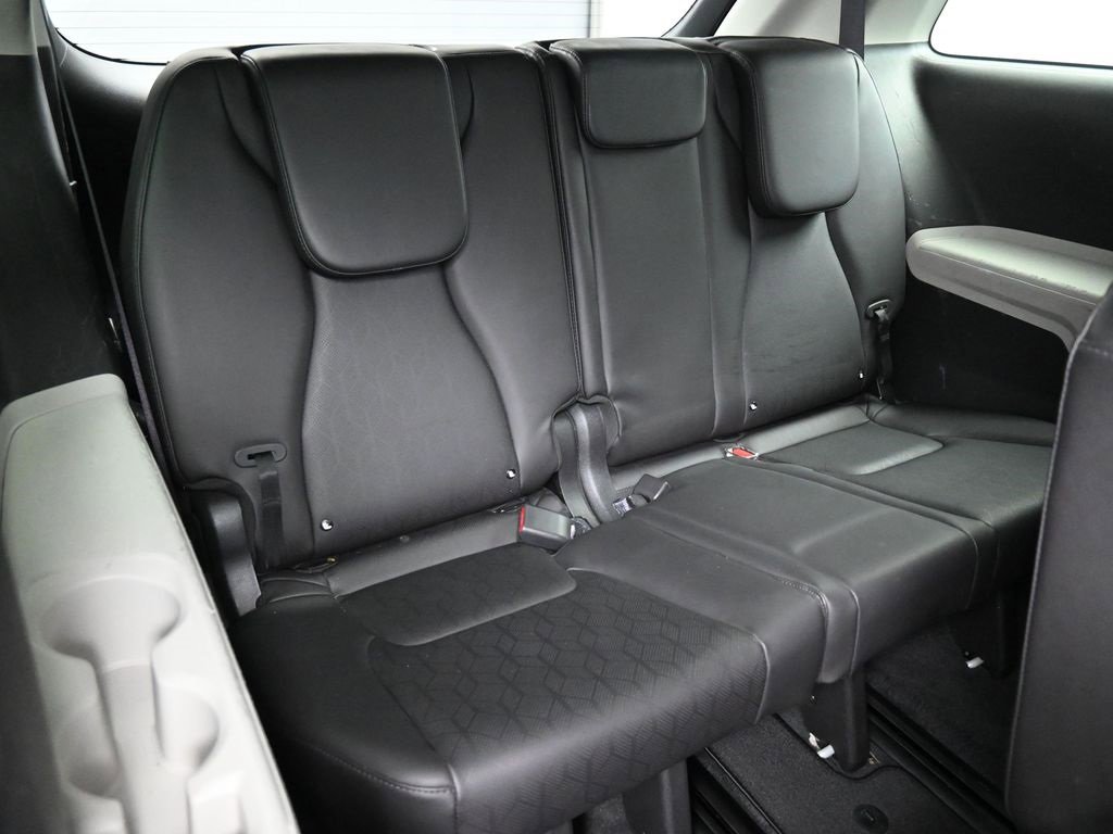 Certified 2023 Kia Carnival LX image 24