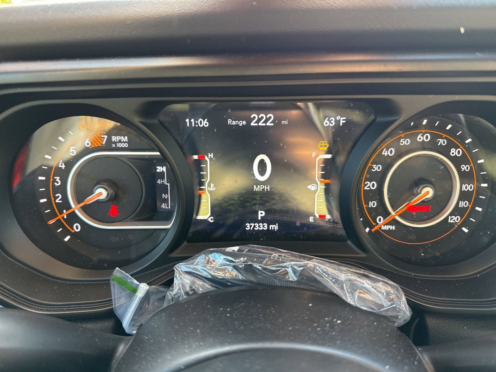 Used 2024 Jeep Wrangler Sahara w/ Technology Group image 13