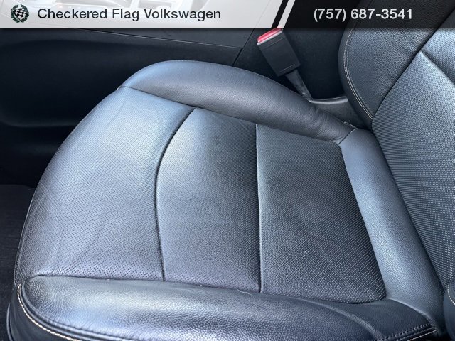 Used 2020 Chevrolet Equinox LT w/ Midnight Edition image 23