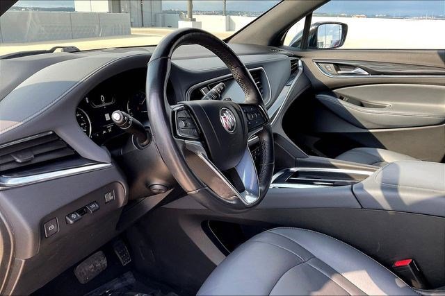 Used 2024 Buick Enclave Premium image 16