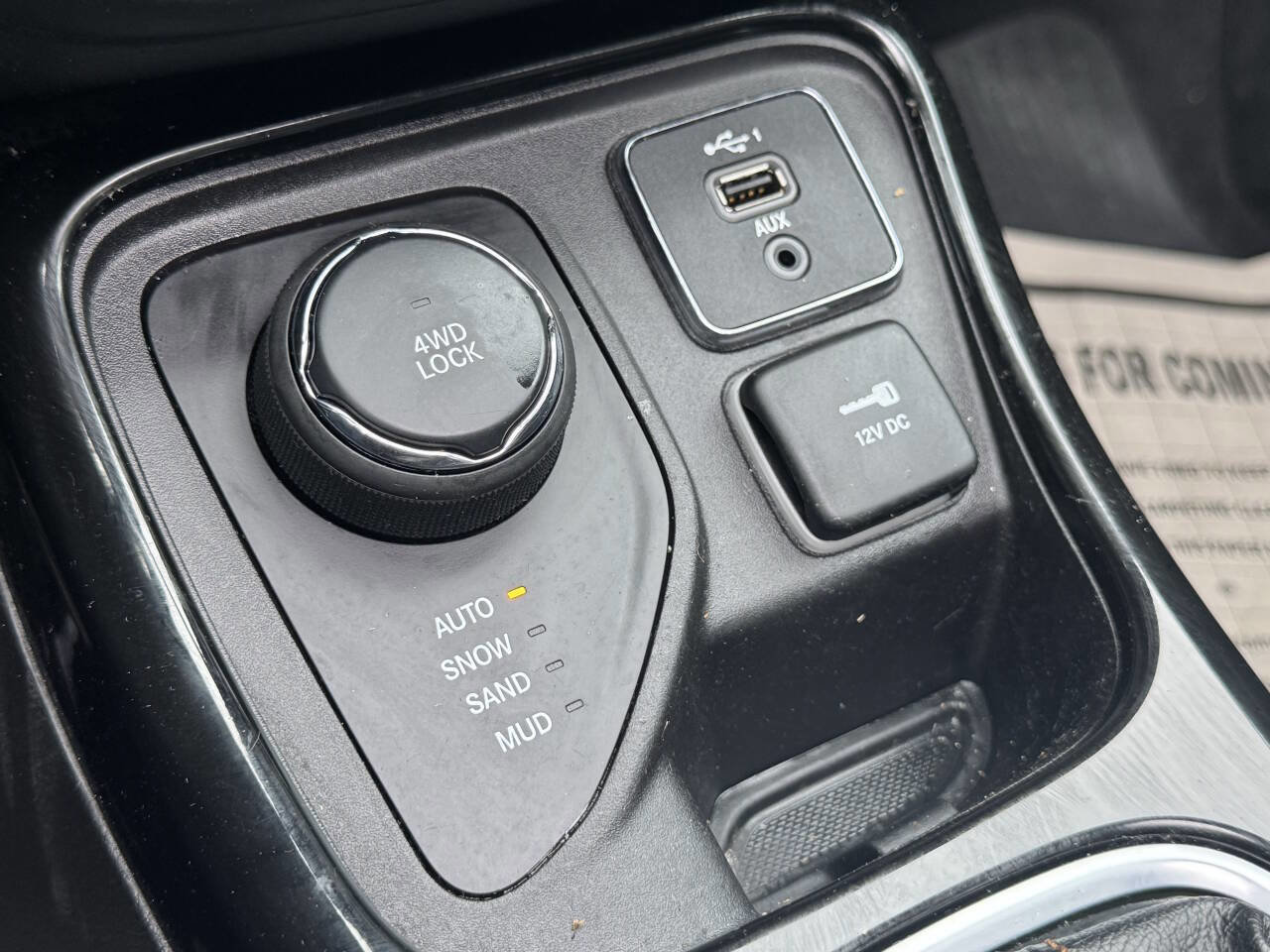 Used 2019 Jeep Compass Limited AWD/4WD image 17
