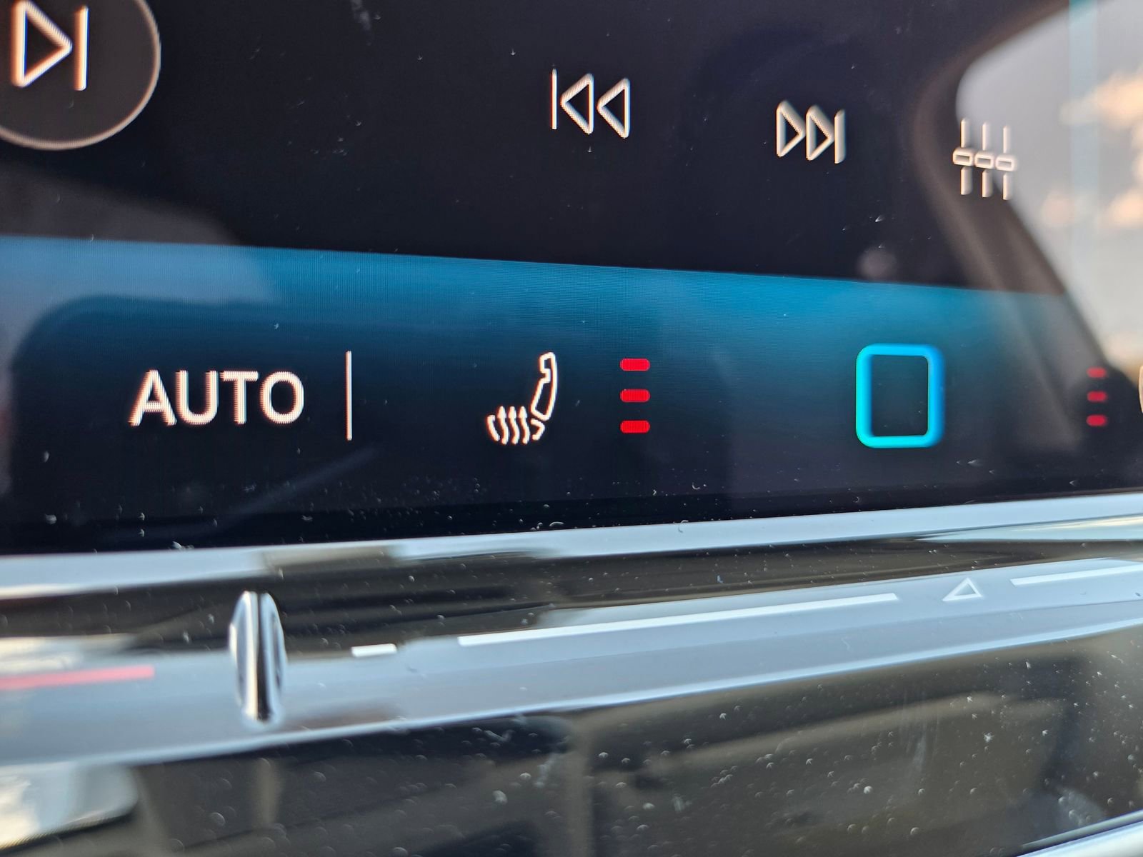 New 2026 Volkswagen Tiguan S FWD image 28