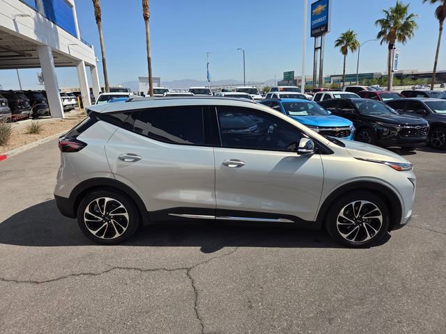 Certified 2022 Chevrolet Bolt EUV Premier w/ Sun & Sound Package FWD image 7